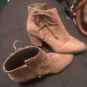 Worn less than 4 times .. very comfy and cute!